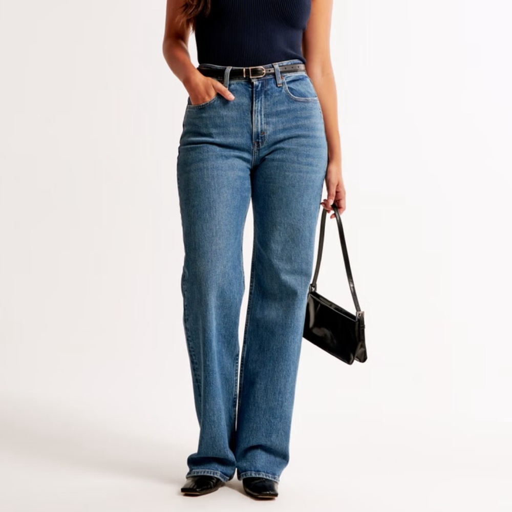 Abercrombie Curve Love High Rise 90s Relaxed Jean, sz 30